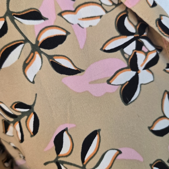 Banana Republic Beige Floral Belted Midi Shirt Dress Size 8 (6222) - Picture 4 of 7